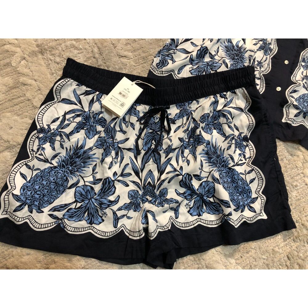 Woman's XL Pineapple and Floral Set - Picture 3 of 4